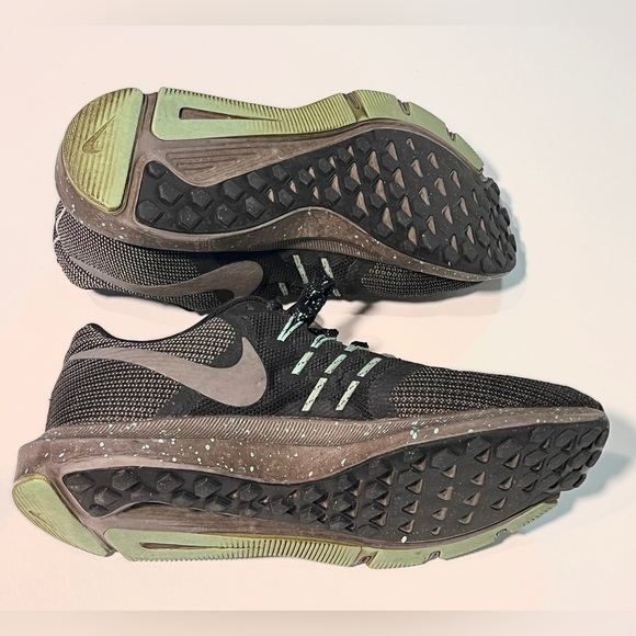 Nike Women’s Black and Gray with Teal accents Athletic Shoes - Picture 2 of 5